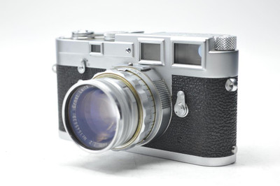 Pre-Owned - Leica - M3  double stroke w/ Summicron 5cm F2.0 and case